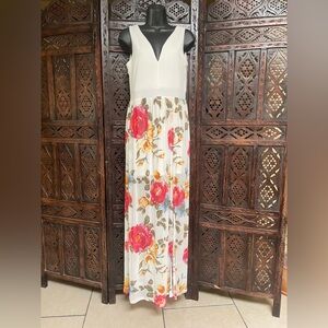 Iris Red and White Sleeveless V-Neck Maxi Dress